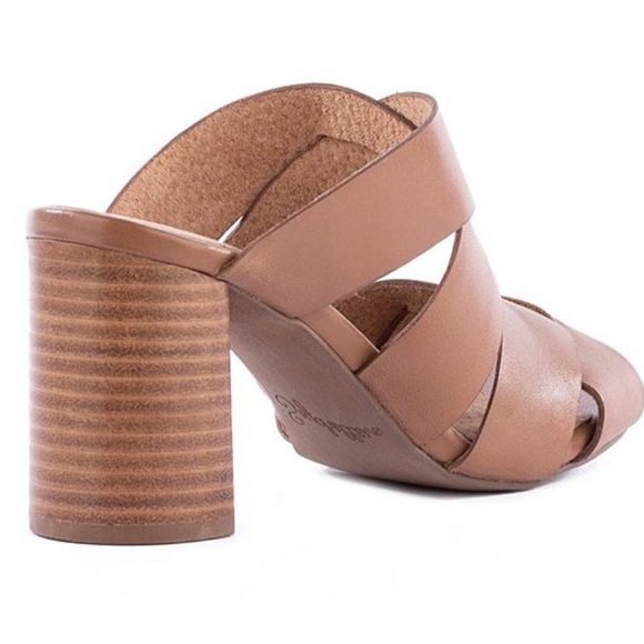 ANTHRO Seychelles | Embellishment Leather Sandals sz 9.5 NWT - Picture 4 of 4